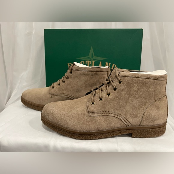 Eastland Goldsmith Plain Toe Boots - Picture 2 of 6